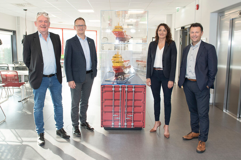 The Eidesvik and Wärtsilä team who will lead the OSV ammonia conversion project.